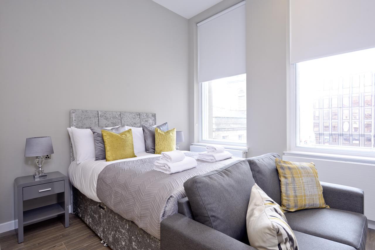 Nelson Mandela Place Apartment